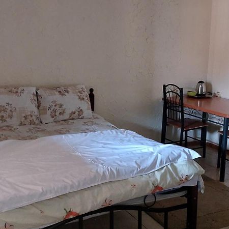 Arba Hotel Erevan Esterno foto