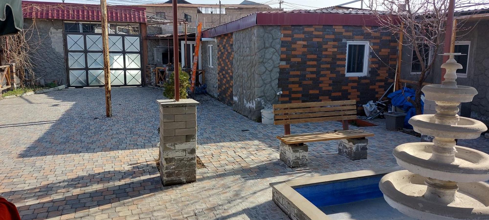 Arba Hotel Erevan Esterno foto