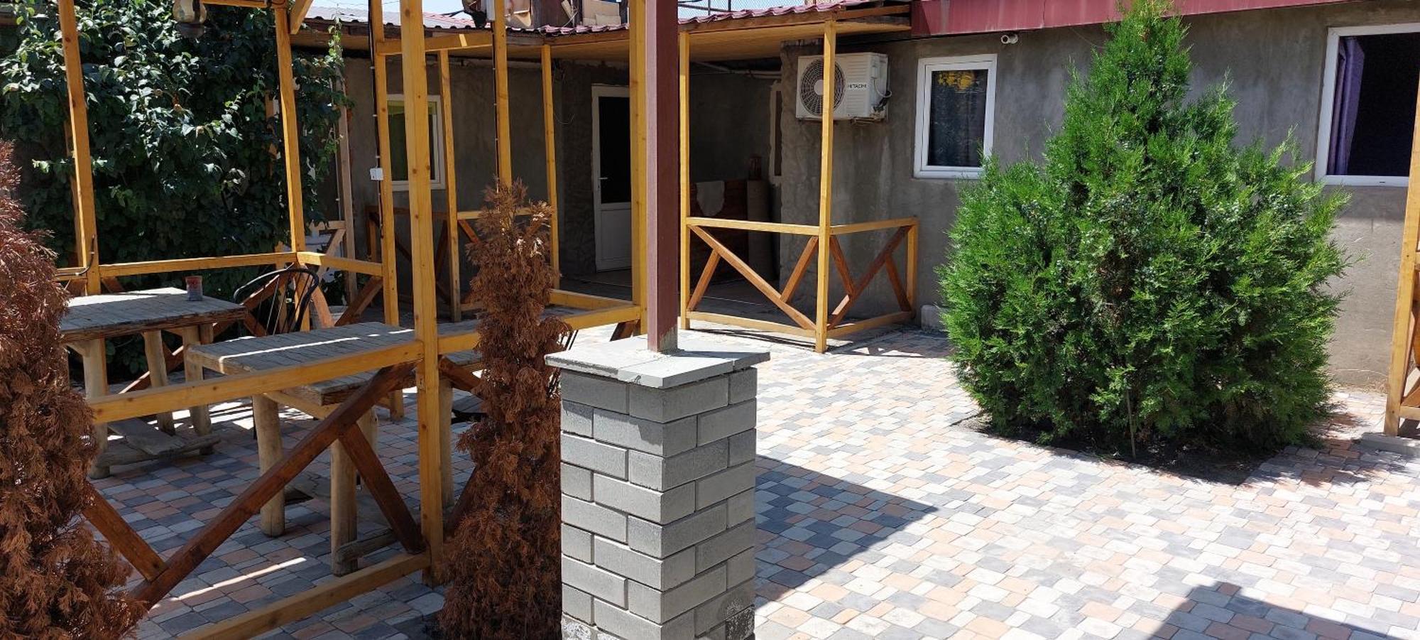 Arba Hotel Erevan Esterno foto